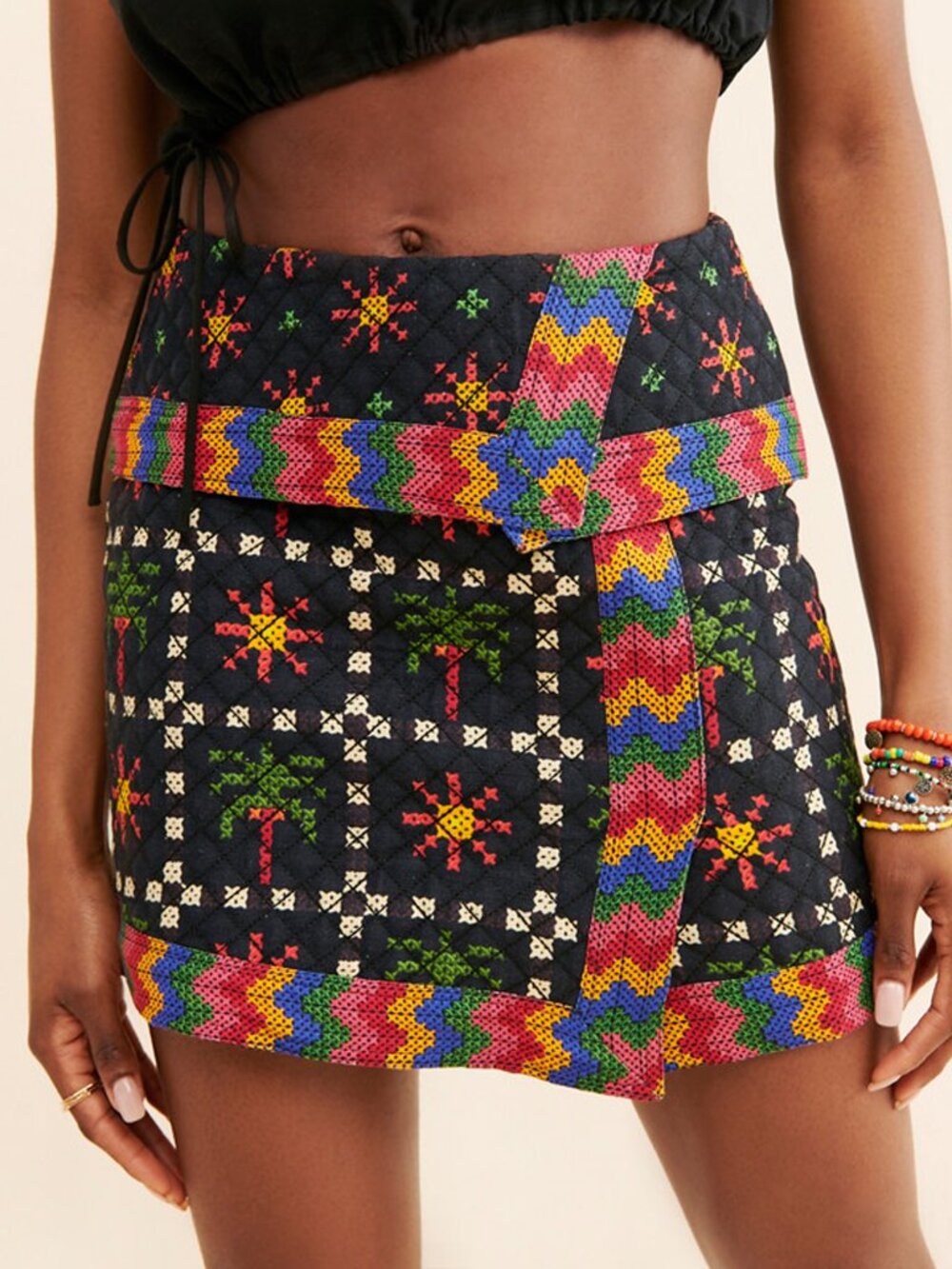 FARM RIO Black Quilted Printed Macaw Night Mini Skirt - Picture 3 of 15